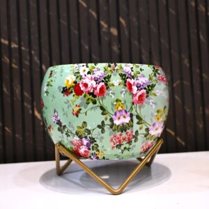 Elegant Metal Planter with Stand MP301
